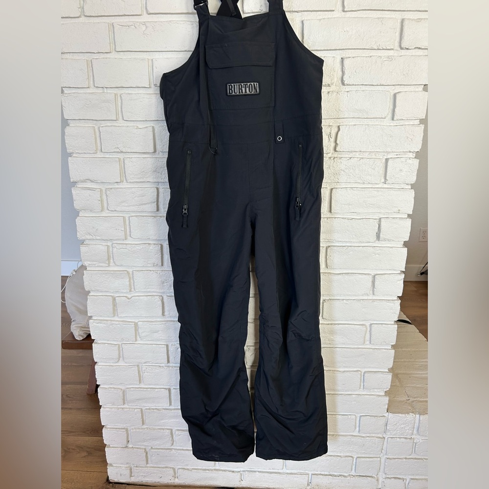 Burton Snow Bib/ snow Suit/ waterproof pantsuit